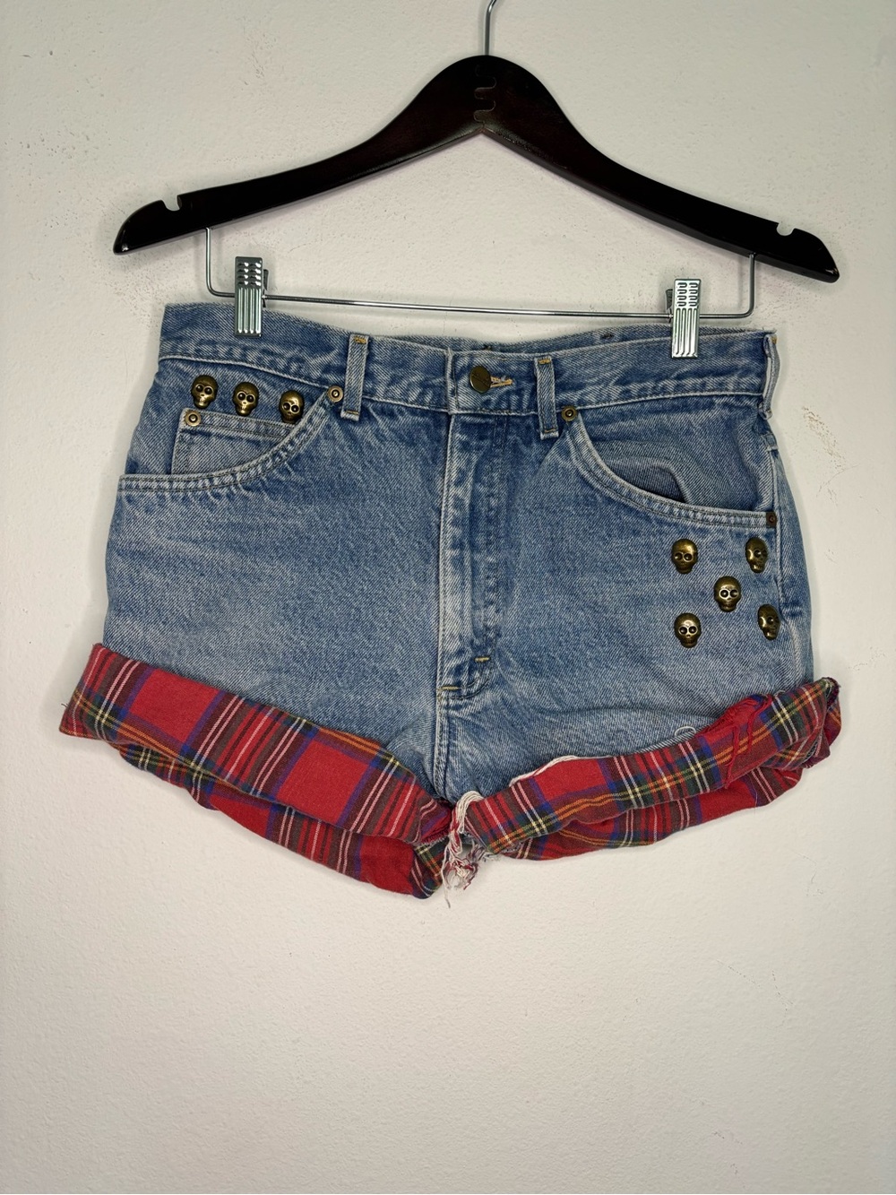 L.L. BEAN VINTAGE PLAID LINED SKULL GRUNGE ROLLED VINTAGE DENIM SHORTS SZ 32